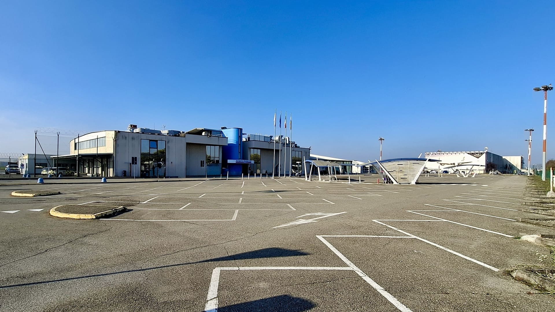 Aeroporto di Parma, depositati i bilanci 2024 e 2025: perdite per 10,8 milioni nel biennio e rosso di 93 milioni negli ultimi 33 anni